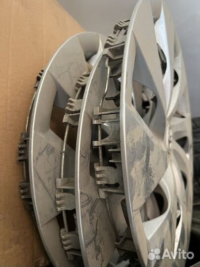 Колпаки на королу 3шт