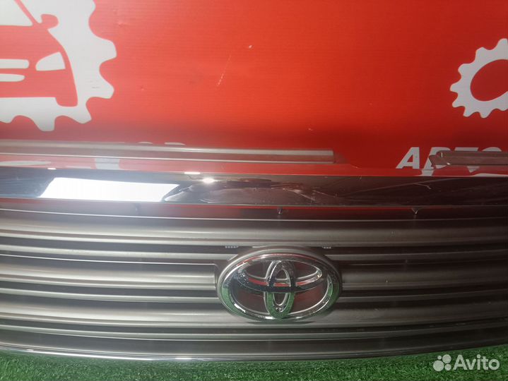 Решетка радиатора Toyota Land Cruiser 100