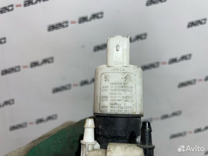 Насос стеклоомывателя Peugeot 207 1