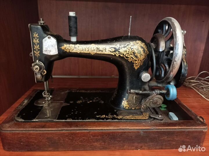 Швейная машина Singer