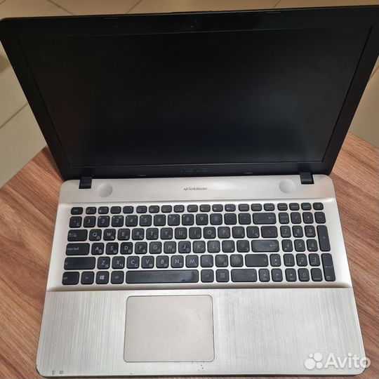 Ноутбук Asus D541N