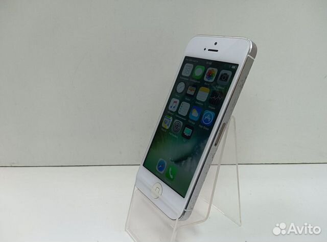 Мобильный телефон Apple iPhone 5S 1/16 GB