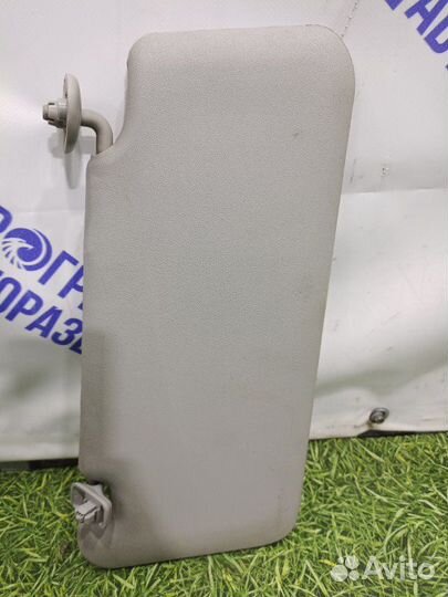 Козырек солнцезащитный левый Infiniti Fx35