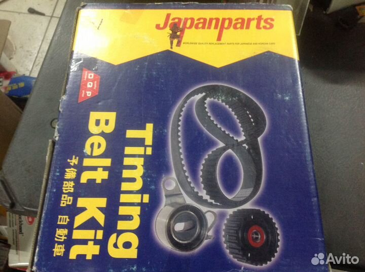 Грм комплект на space star