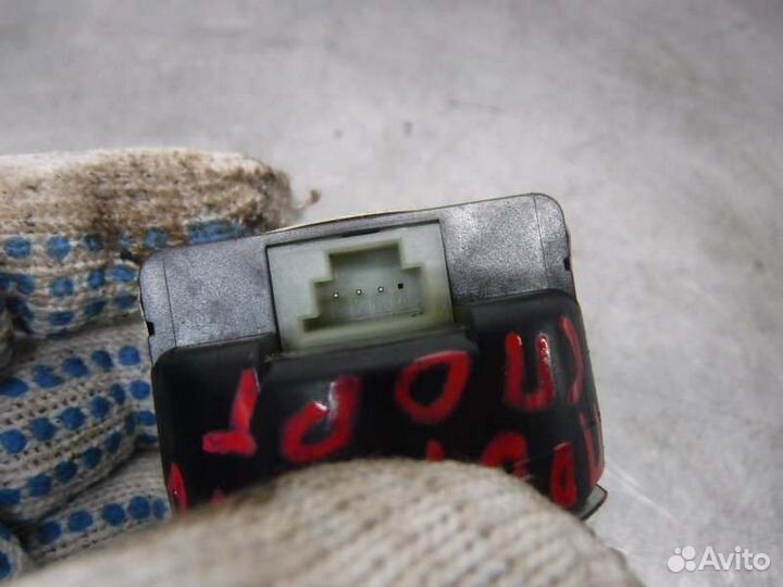 Датчик дождя Mitsubishi Pajero Sport 2 4D56 2012