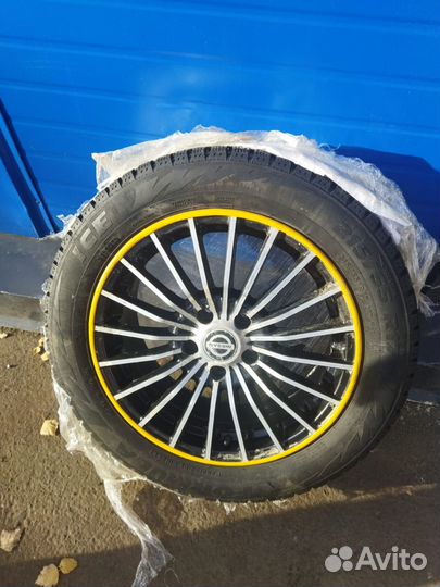 Продам колеса зимние 215/55 r17