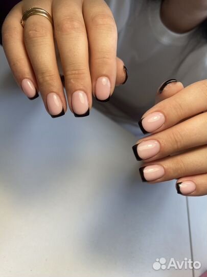 Маникюр, наращивание ногей