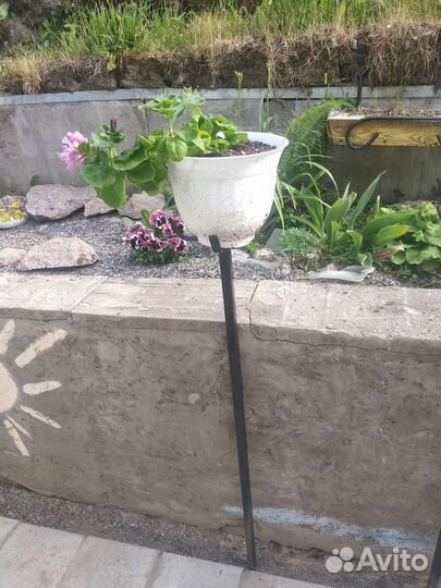 Подставка для цветов