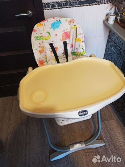 Стульчик для кормления Chicco Polly