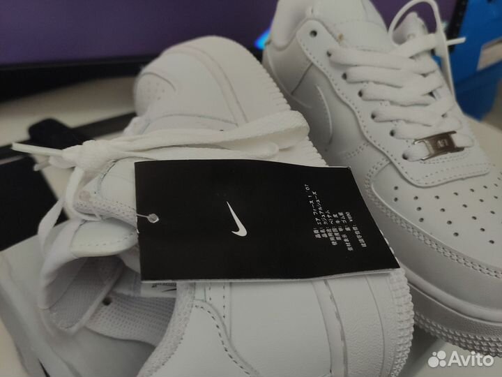 Кроссовки женские Nike Air Force 1