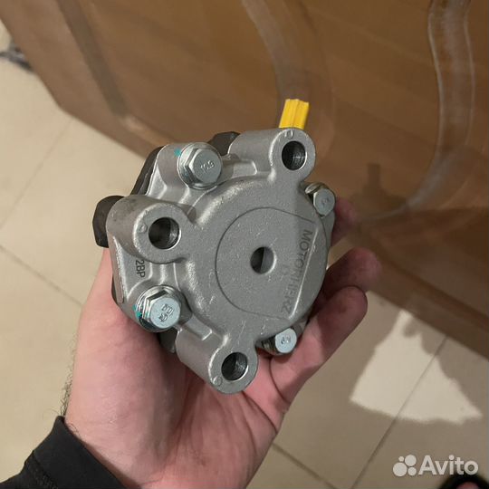 Насос гур toyota land cruiser 100 / Lexus Lx470