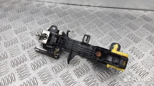 Ручка наружная передняя правая toyota verso AR2 (A