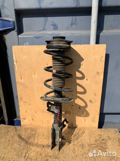 Стойка передняя правая Nissan X-Trail T31