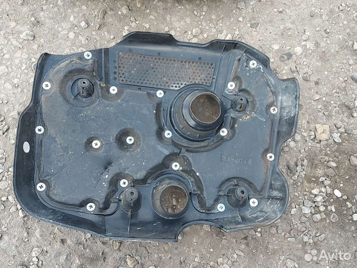 Декоративная крышка двигателя Хендай Старекс 2.5