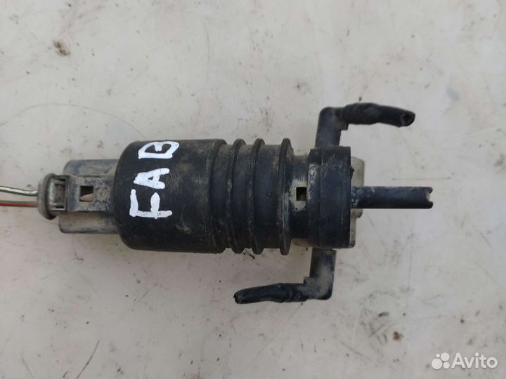 Моторчик бачка омывателя skoda fabia 1