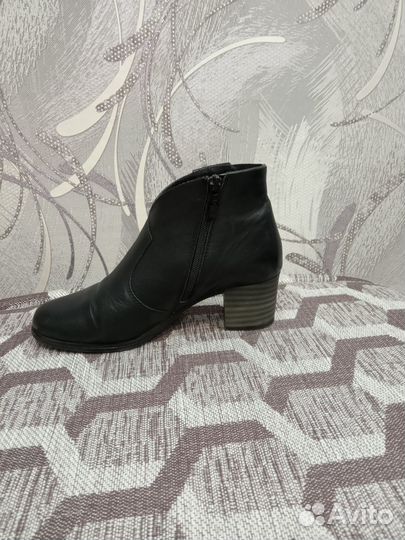 Продам ботинки
