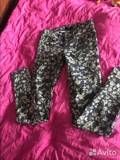 Джинсы летние в цветочек H&M