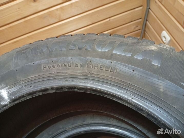 Pirelli Formula Ice 235/55 R18