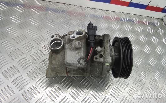Компрессор кондиционера бензиновый audi A6 C6 (4ST