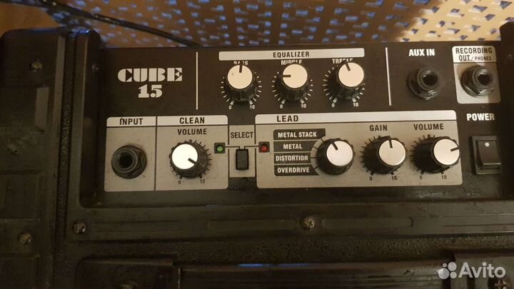 Комбоусилитель Roland Cube 15. Комбик Усилитель