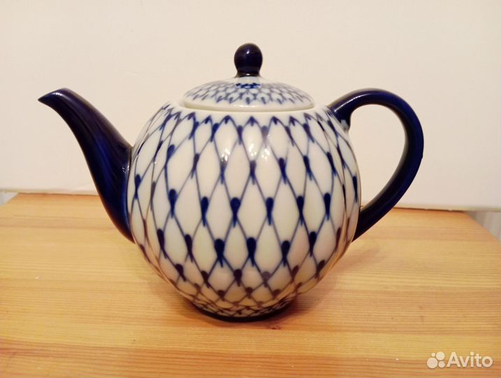 Кобальтовая сетка:чайник,сахарница,блюдца