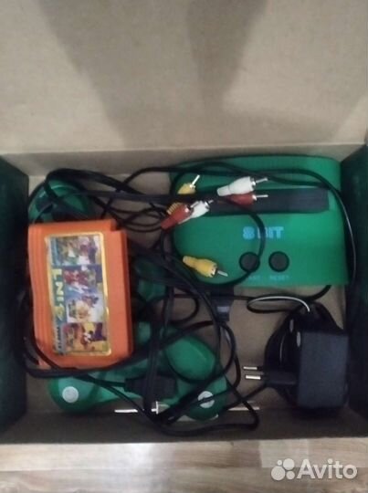 Игровая консоль с играми