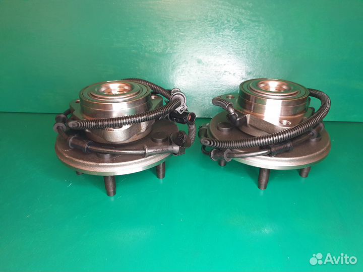 Ступица передняя Ford Explorer 4 2005-2010 FoMoCo