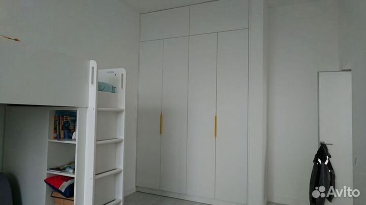 Шкаф распашной на заказ