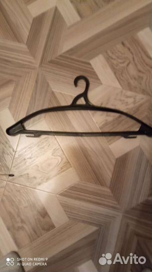 Вешалки для одежды