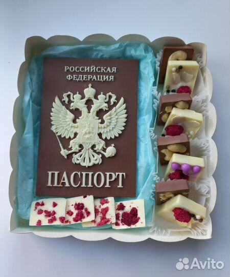 Вкусные подарки из шоколада, клубники