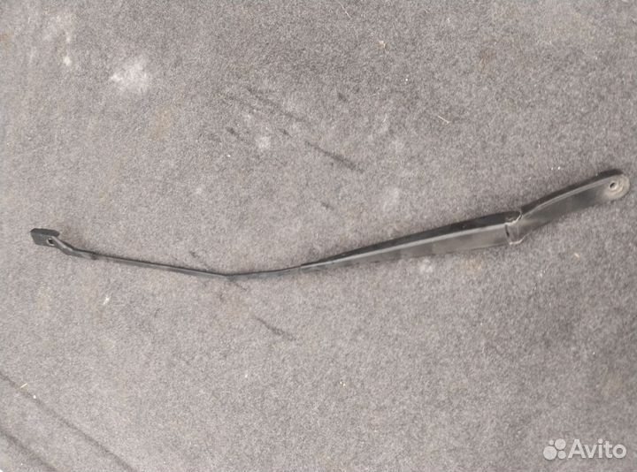 Поводок стеклоочистителя Volkswagen Caddy