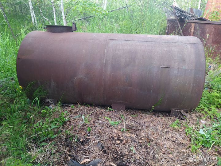 Емкость металлическая 2.75 куба