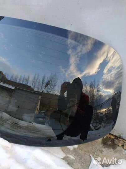 Стекло крышки багажника Infiniti FX30 /FX37 /FX50