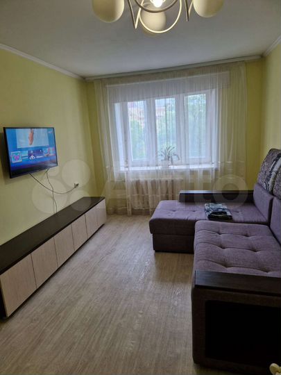 2-к. квартира, 63 м², 2/10 эт.