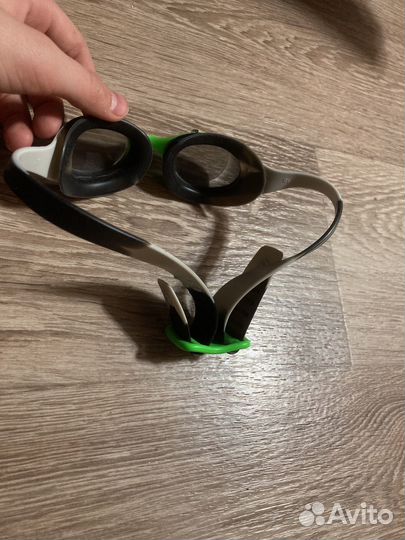 Очки для плавания