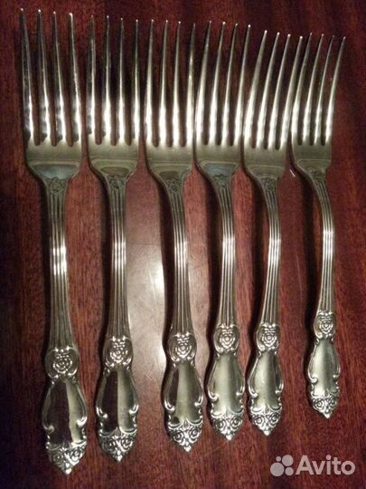 Столовые приборы 