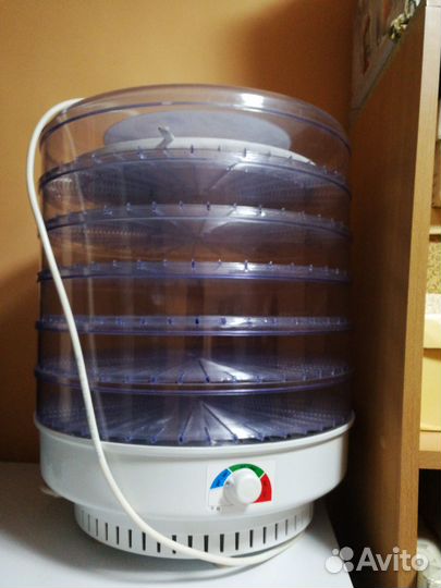 Электросушилка для овощей и фруктов