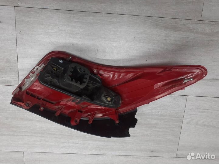 Фонарь задний правый Peugeot 308