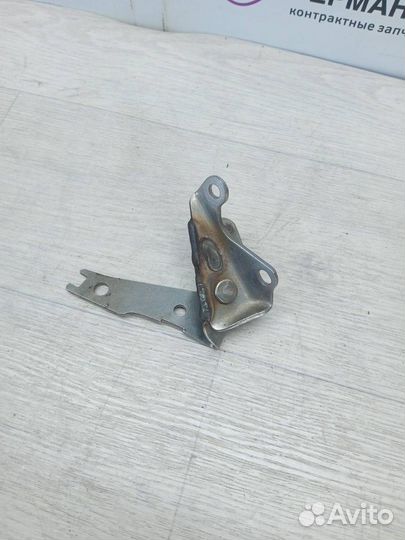 Кронштейн катализатора BMW B47D20 18208572331