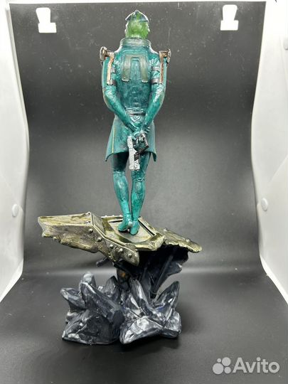 Фигурка Тэйн Криос Масс Эффект