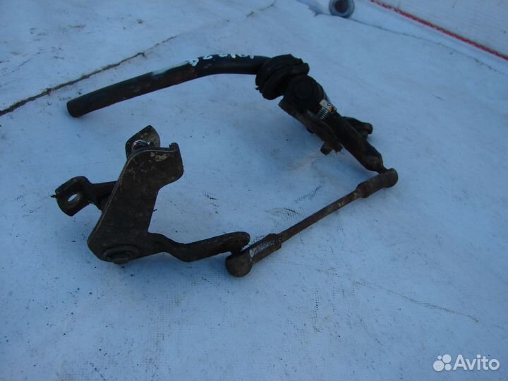 Кронштейн газа Mercedes w460 85г