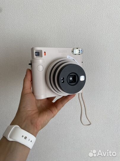 Фотоаппарат моментальной печати instax square