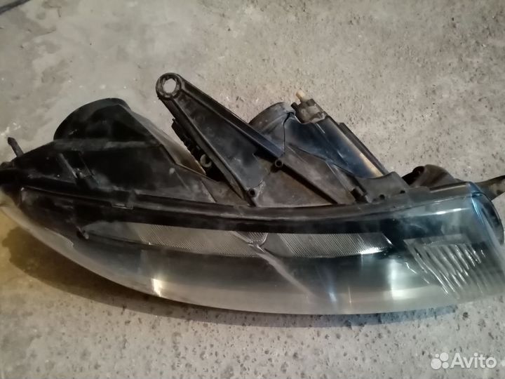 Фара рено логан 2