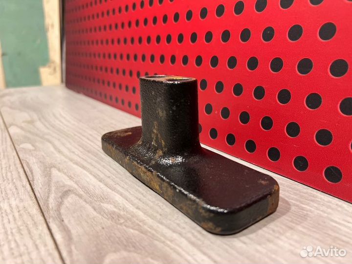 Кронштейн редуктора Lexus Nx 300H Z10 2020