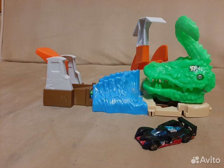 Hot wheels трек