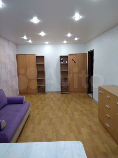 2-к. квартира, 60 м², 1/9 эт.