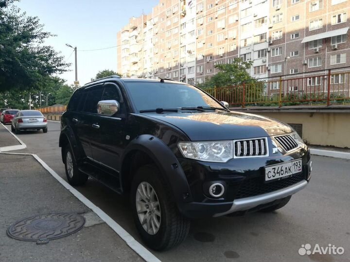 Расширители на Mitsubishi Pajero Sport 2
