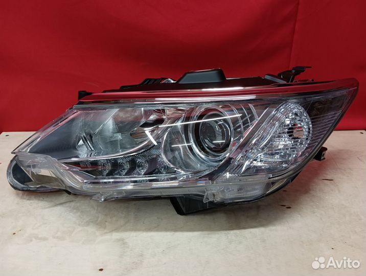 Фара левая Toyota Camry 7 хв50 11-17