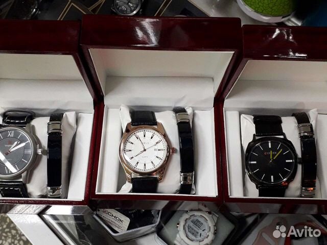 Мужские наручные часы с браслетом