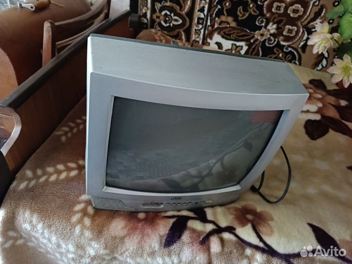 Телевизор JVC